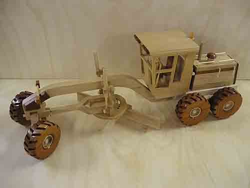 Road Grader wooden model - Hand Made by Rob Day 